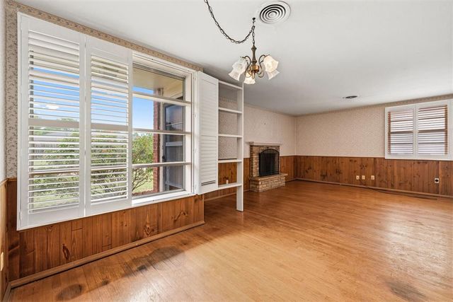 2414 Oxford Way, Oklahoma City, OK 73120