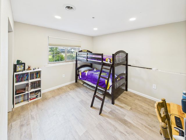 985 Waters Edge Circle, Avon, MN 56310
