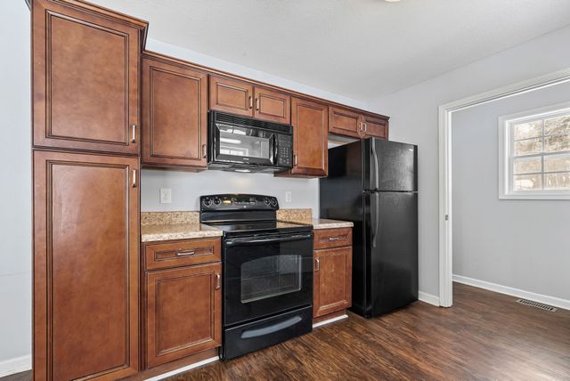 1144 York Meadows Rd, Clarksville, TN 37042