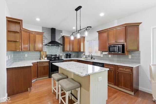 142 Wagon Trail, Mooresville, IN 46158