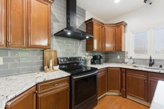 142 Wagon Trail, Mooresville, IN 46158