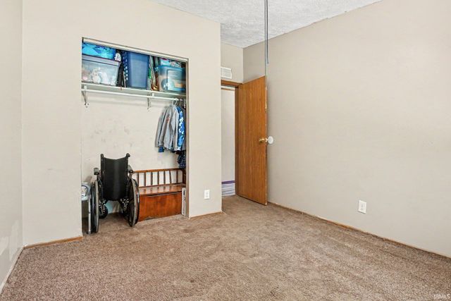 55921 Apple Road, Osceola, IN 46561