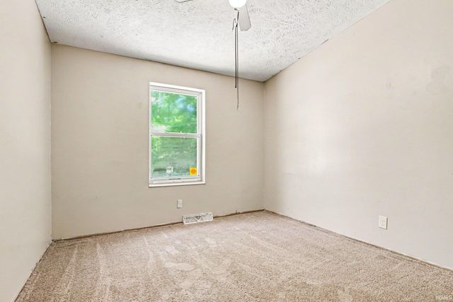 55921 Apple Road, Osceola, IN 46561