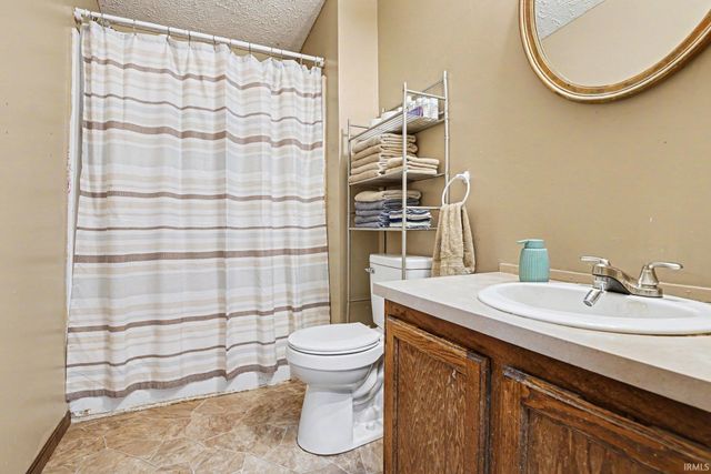 55921 Apple Road, Osceola, IN 46561