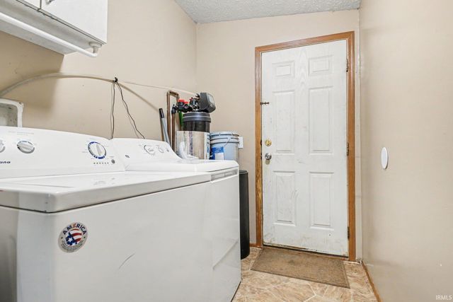 55921 Apple Road, Osceola, IN 46561