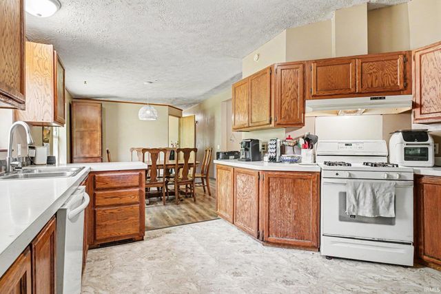 55921 Apple Road, Osceola, IN 46561