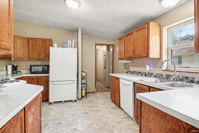 55921 Apple Road, Osceola, IN 46561