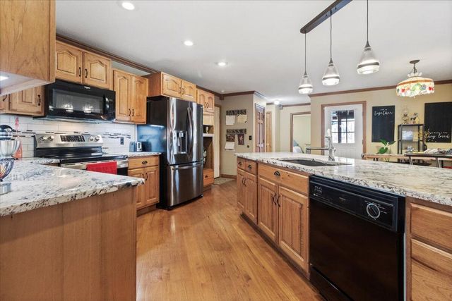 1219 County Road 6170, West Plains, MO 65775