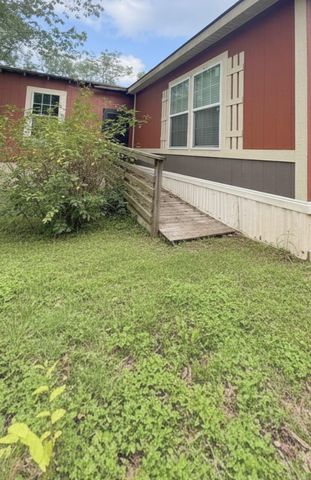 9 Gambrell Road, Huntsville, TX 77320