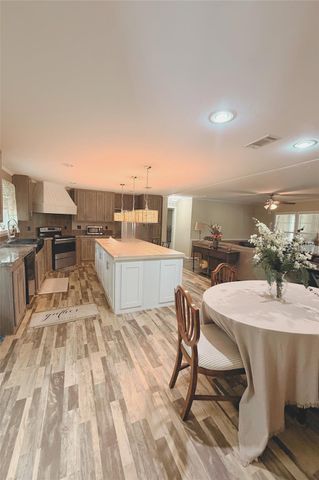 9 Gambrell Road, Huntsville, TX 77320