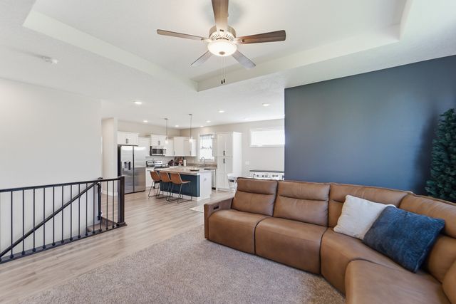 628 NE 56th Street, Ankeny, IA 50021