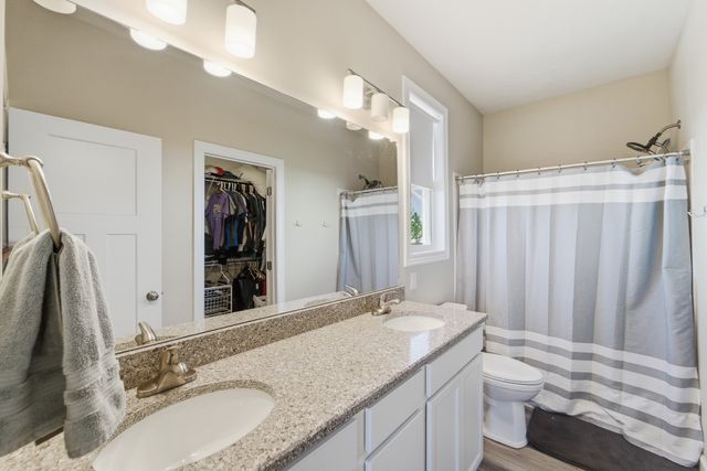 628 NE 56th Street, Ankeny, IA 50021