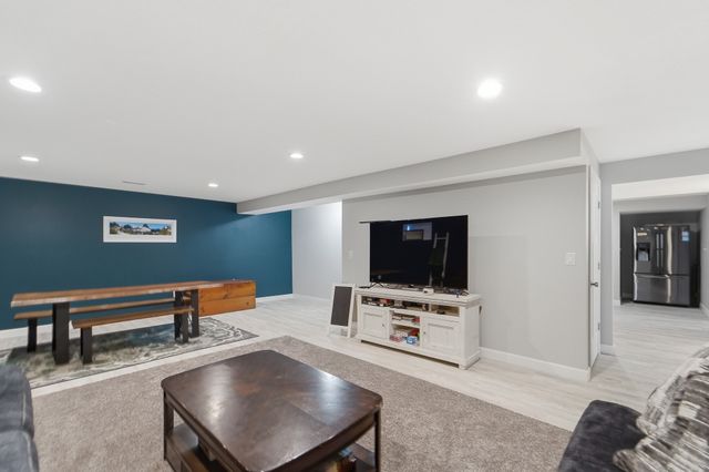 628 NE 56th Street, Ankeny, IA 50021