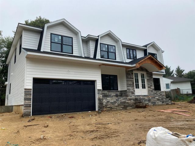 130 Syosset Woodbury Road, Syosset, NY 11791