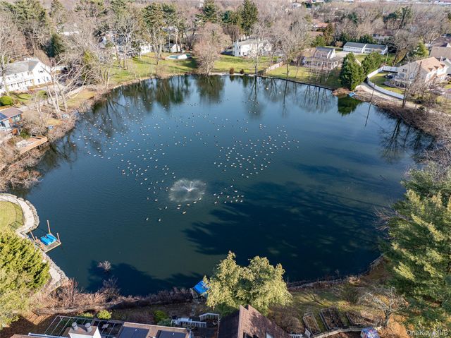 130 Syosset Woodbury Road, Syosset, NY 11791