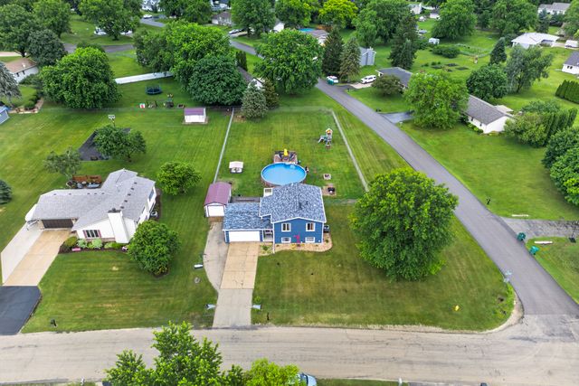 11515 Cedarbrook Road, Roscoe, IL 61073