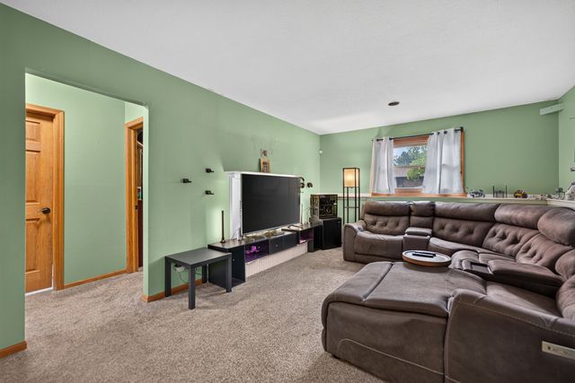 11515 Cedarbrook Road, Roscoe, IL 61073