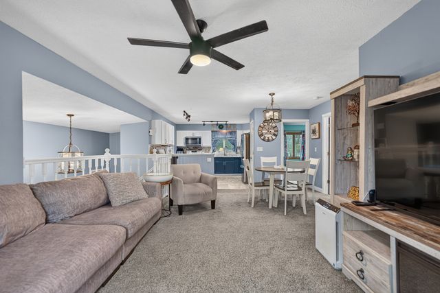 11515 Cedarbrook Road, Roscoe, IL 61073