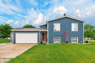 11515 Cedarbrook Road, Roscoe, IL 61073