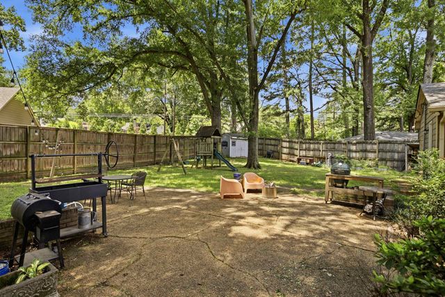 53 W WALNUT GROVE CIR, Memphis, TN 38117