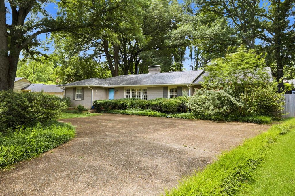 53 W WALNUT GROVE CIR, Memphis, TN 38117