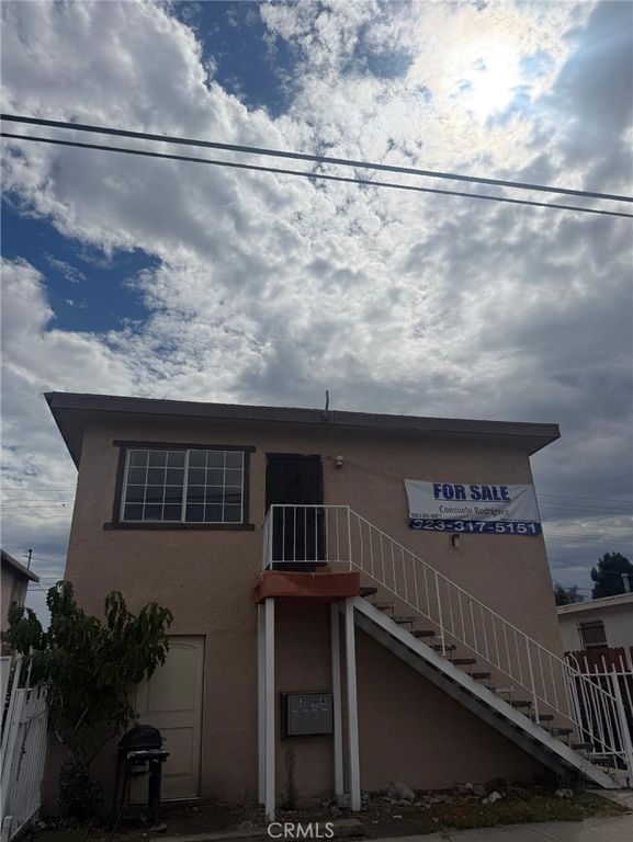 8858 S Central, Los Angeles, CA 90002