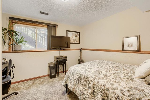 6078 Kalland Drive NE, Albertville, MN 55301