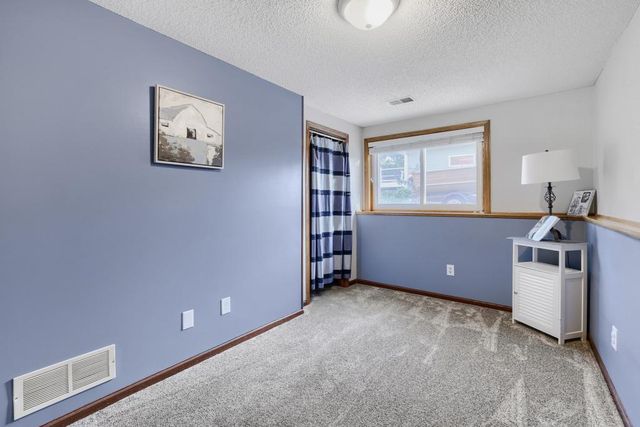6078 Kalland Drive NE, Albertville, MN 55301