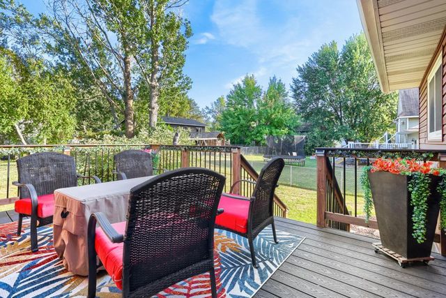 6078 Kalland Drive NE, Albertville, MN 55301