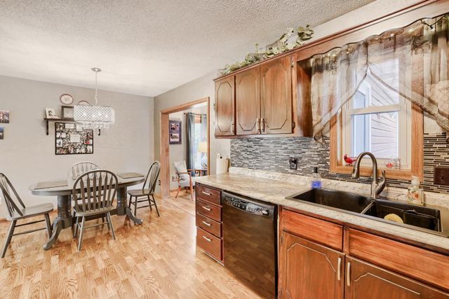 6078 Kalland Drive NE, Albertville, MN 55301