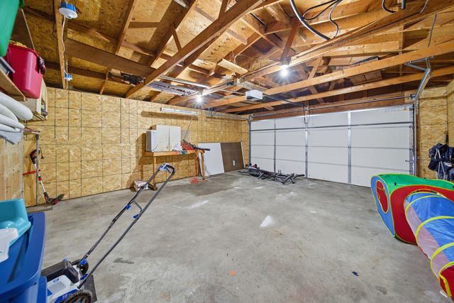 3227 AVENUE J, Council Bluffs, IA 51501