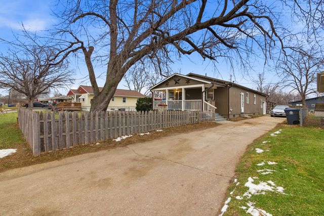 3227 AVENUE J, Council Bluffs, IA 51501