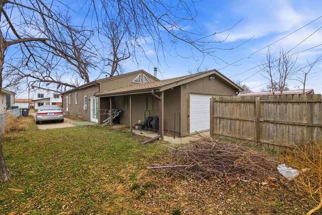 3227 AVENUE J, Council Bluffs, IA 51501