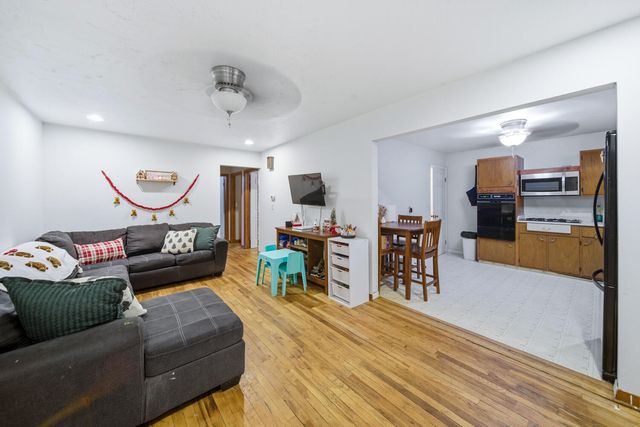 3227 AVENUE J, Council Bluffs, IA 51501