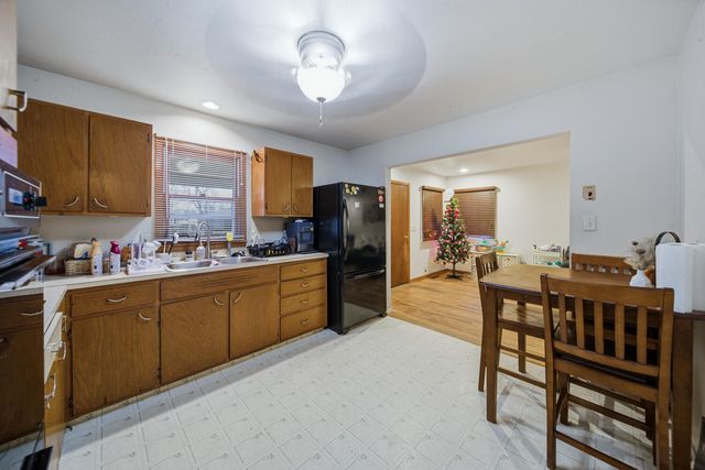 3227 AVENUE J, Council Bluffs, IA 51501