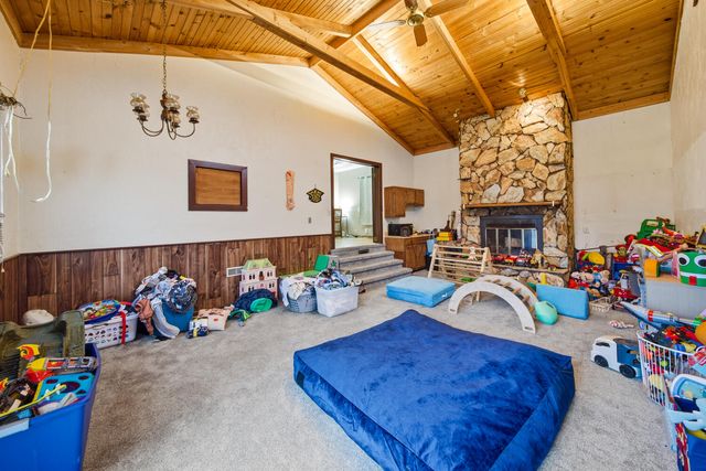 3227 AVENUE J, Council Bluffs, IA 51501