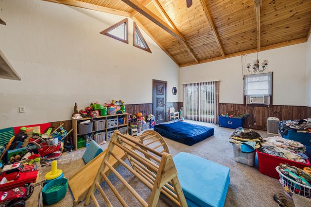 3227 AVENUE J, Council Bluffs, IA 51501