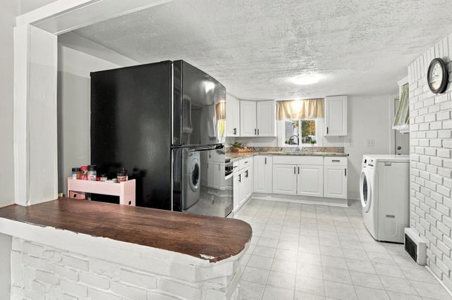78 Dudley Road, Oxford, MA 01540