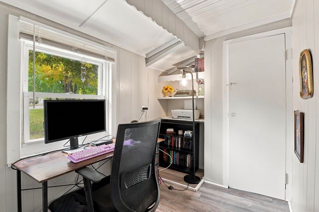78 Dudley Road, Oxford, MA 01540