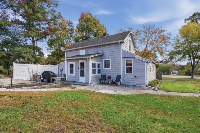 78 Dudley Road, Oxford, MA 01540