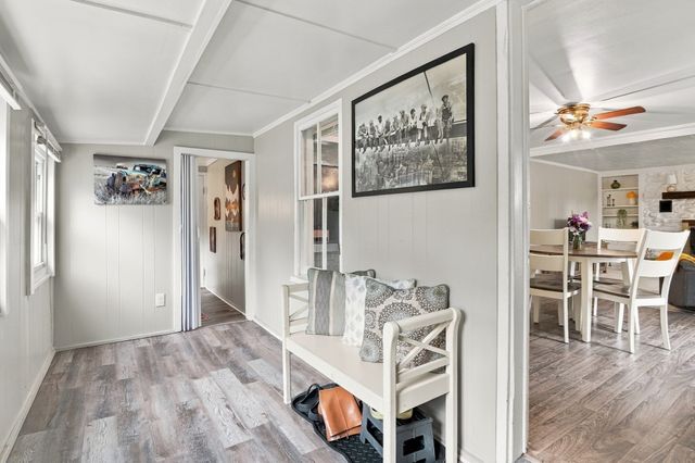 78 Dudley Road, Oxford, MA 01540