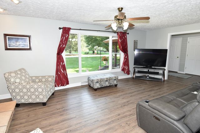 15 Tow Path Road, Granville, OH 43023