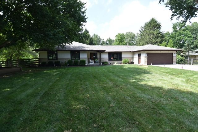 15 Tow Path Road, Granville, OH 43023