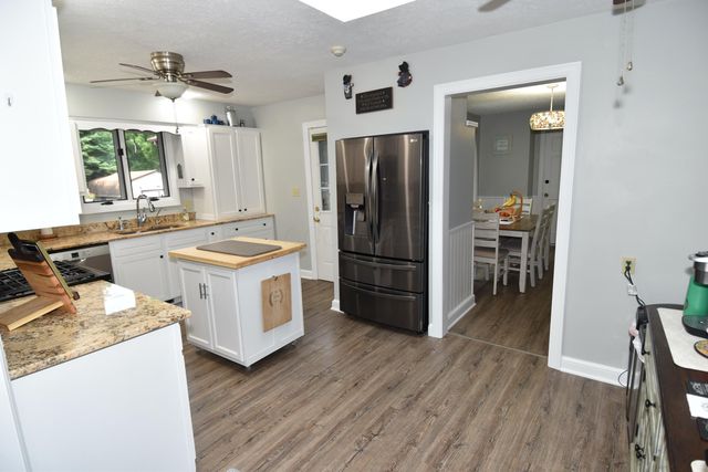 15 Tow Path Road, Granville, OH 43023