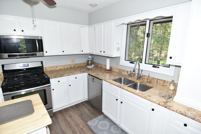 15 Tow Path Road, Granville, OH 43023