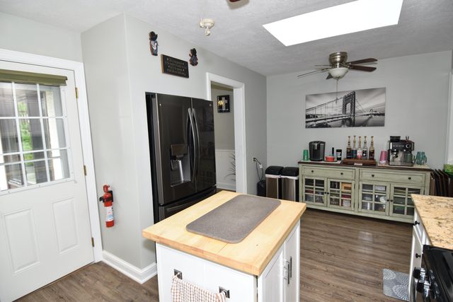 15 Tow Path Road, Granville, OH 43023