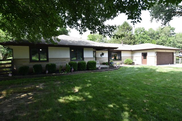 15 Tow Path Road, Granville, OH 43023