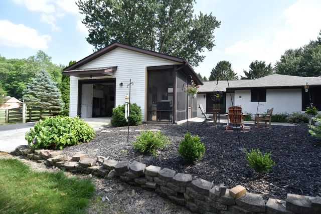 15 Tow Path Road, Granville, OH 43023