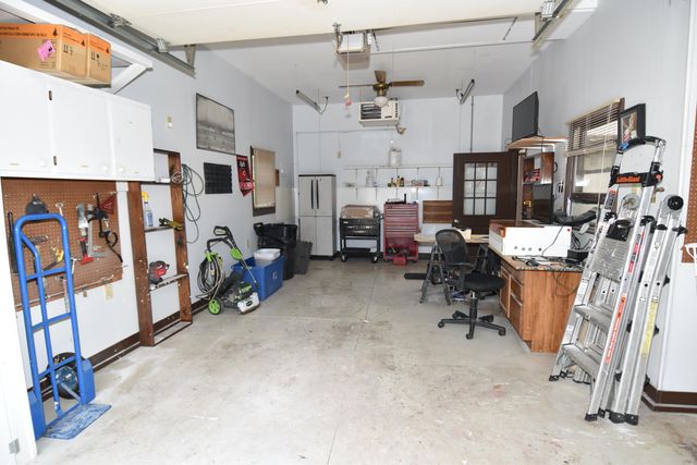 15 Tow Path Road, Granville, OH 43023