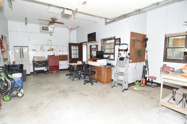 15 Tow Path Road, Granville, OH 43023